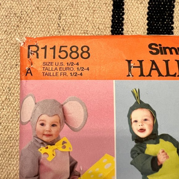 Simplicity R11588 Toddler Unisex Costume Pattern Devil, Mouse ,Panda Size 1/2-4 - Picture 2 of 3